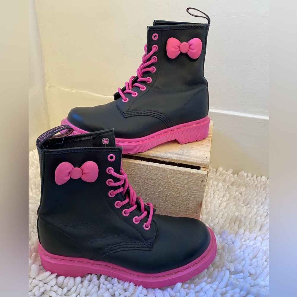 Hello Kitty Dr Martens